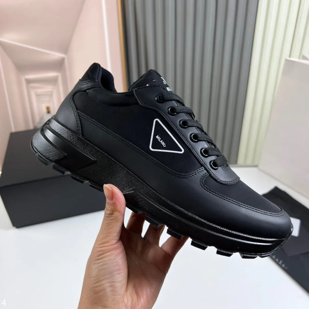 Zapatillas hombre 45 sale