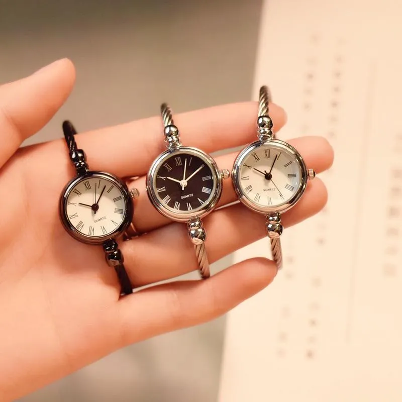 Orologi da polso 2023 Fashion Women Small Silver Casual Female Slim Bracciale Ladies Quartz Gift Orologi da polso