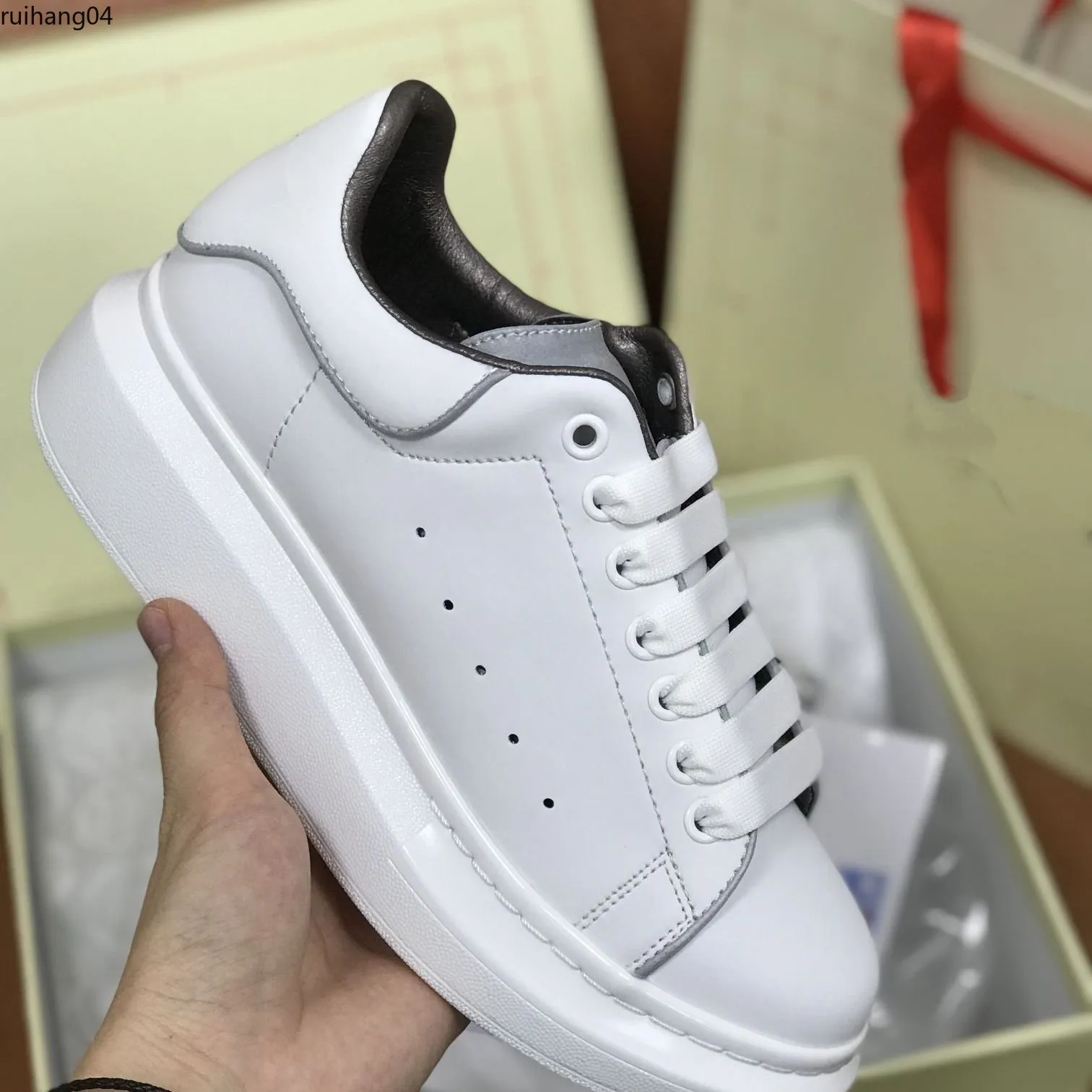 Moda Hombre Disenador De Zapatos Mujer Cuero Con Cordones Plataforma Suela De Gran Tamano Zapatillas De Deporte Blanco Negro Para Hombre Para Mujer Lujo Terciopelo Gamuza Zapatos Casuales 35 45 MJKNxz...