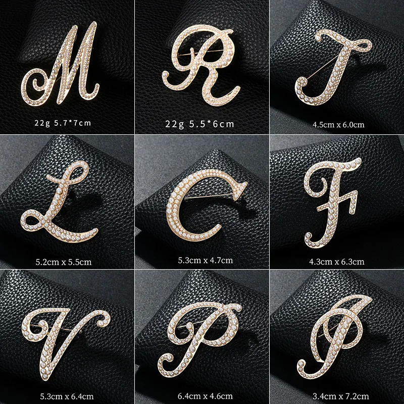 Broches de Metal con 26 letras para hombre y mujer, insignias creativas simples, hebilla para traje de oficina, accesorios, broche