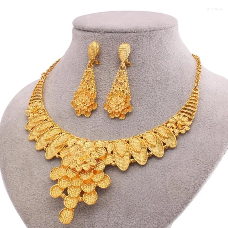 Chaînes RoseL plaqué or ensemble de bijoux de haute qualité pour les femmes arabie saoudite collier de mariée et boucles d'oreilles dubaï 24KChains