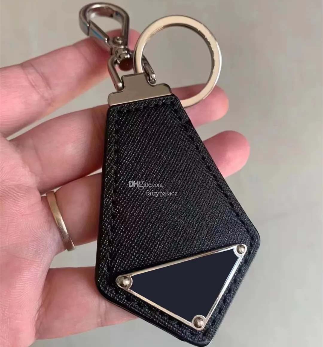 Top Designer unisexe noir porte-clés accessoires P porte-clés lettre modèle de luxe voiture porte-clés bijoux faits à la main cadeaux lanières pour sac clé de haute qualité