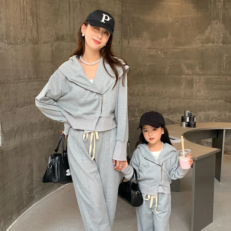 Matching mum sale and daughter tracksuit