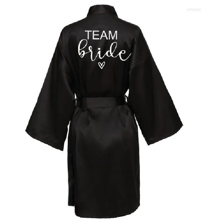 H Women's Sleepwear Wedding Party Team Bride Robe with Black Letters Kimono Satin Pamas Bridesmaid Bathrobe SP061