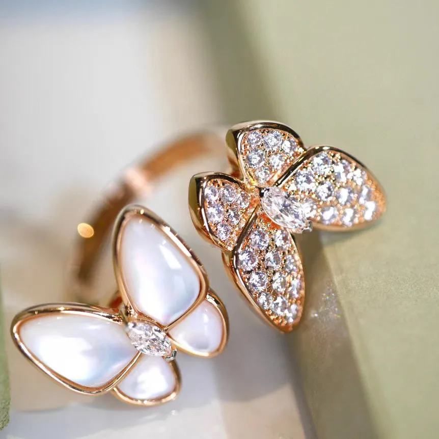 Alta Versão Fritillary Stones Ring Butterfly Ring tridimensional Luxo Ring Anel de personalidade feminina Moda de nicho de nicho de celebridades Anéis