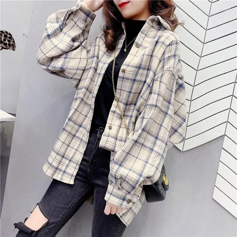 Bluzki damskie Awen Plaid Shirts Women and Tops Long Rleeve Lose Oversizes Casual Korean Cotton Checked Lady Owewear