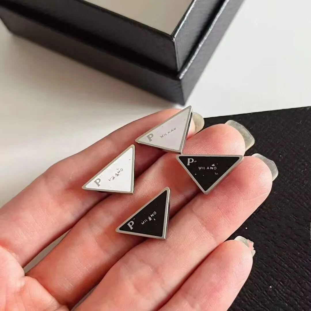 Tri-angle Symbole Design Black White Stud Women Men Letter Engrave Dangle Earrings Girls Wedding Jewelry S Sier Needle