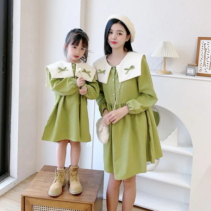 Family Matching Outfits Mother And Daughter Equal Dress Women Long Sleeve Dresses Mom And Baby Girl Matching Clothes Autumn Children Cute Clothing 230316