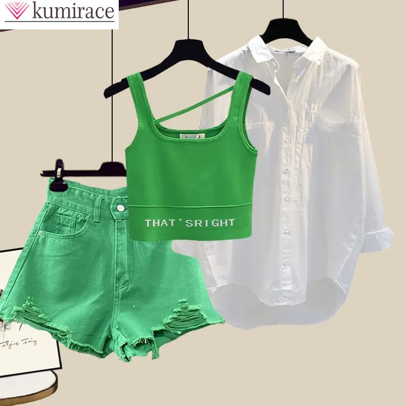 Pantalon de deux pièces pour femmes Style d'été coréen porté des shorts décontractés chemise en mousseline blanche gilet vert soutien-gorge trois pièces ensemble de shorts pour femmes élégants 230316
