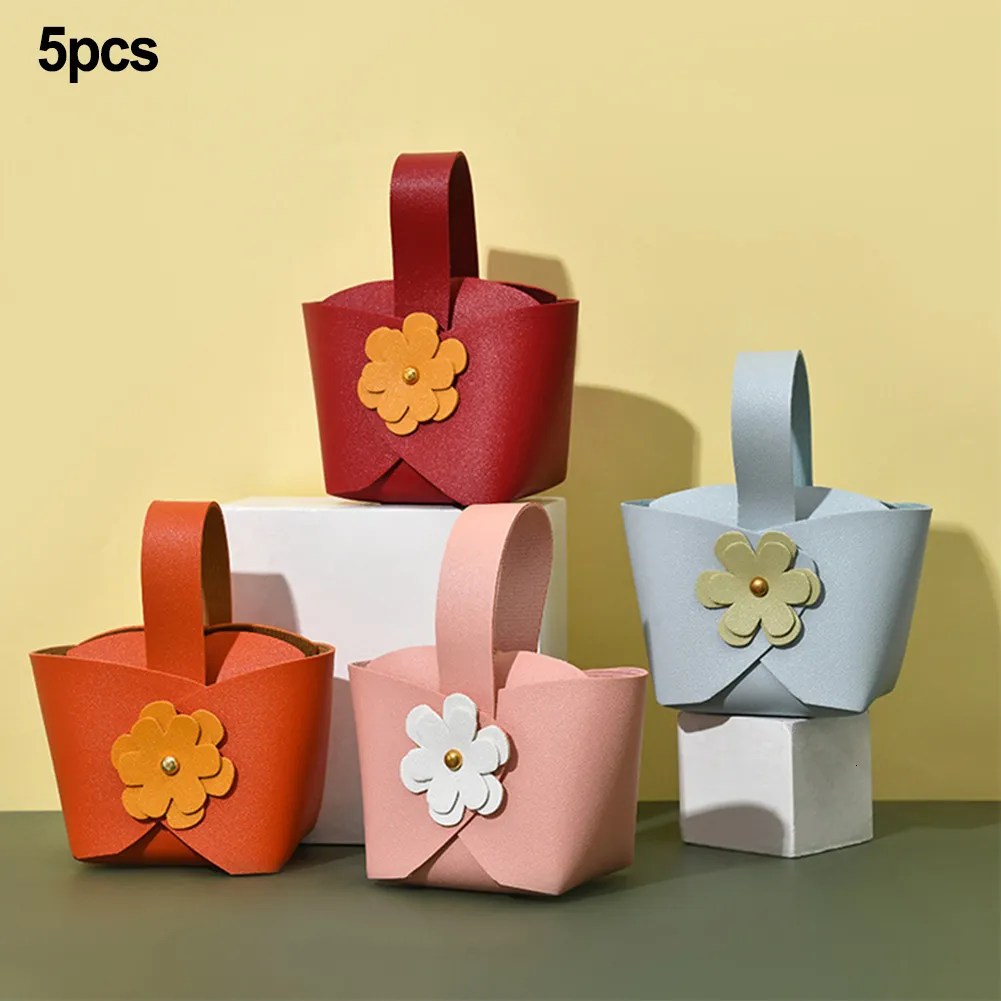 Cadeau Wrap 5pcs Sacs-cadeaux en cuir Faveurs de mariage pour invités Mini Enfants Candy Box Party Distributions Sac Chuseok Emballage cadeau 230316