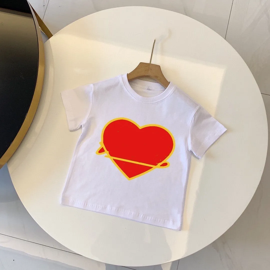 T-Shirt für Kinder, Designer-T-Shirt für Kinder, T-Shirt für Kleinkinder, T-Shirt für Kinder, Kleidung für Jungen und Mädchen, kurzärmeliges Sommer-Baby-Shirt, schwarze weiße Buchstaben, herzförmig, 8 Stile