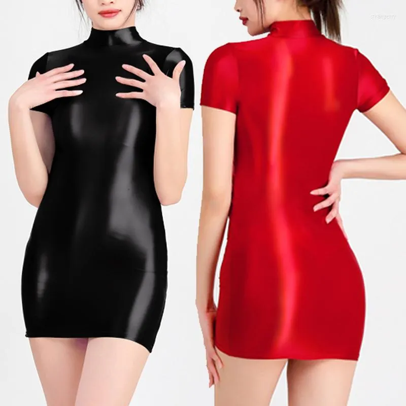 Sıradan Elbiseler Saten Parlak Seksi Kadınlar Bodycon Dress Yağı Parlak Pürüzsüz Mikro Mini Sıkı Kalem Beyaz Parti