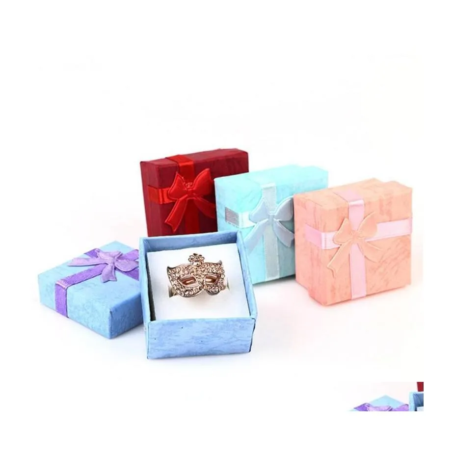 Confezione regalo Bowknot Confezione di gioielli Scatole da esposizione 4X4X3Cm Scatola carina Rosso Rosa Viola Blu Orecchini Anello Drop Delivery all'ingrosso Home Dhnla