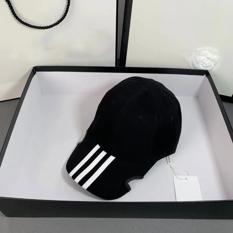 Herenontwerper Hoeden mode -icoon hoed ontwerper honkbal cap nieuw patroon zwarte witte bal caps casquette hoeden voor mannen vrouwen zonbescherming sping val motorkap pipo