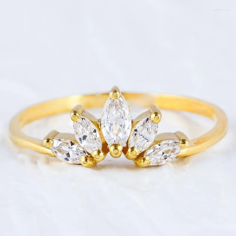 ウェディングリングティアラクラウンDainty Gold Fill Band Ring Marquise Cut Zircon Flower Women Fashion Jewelry Gift Edwi22