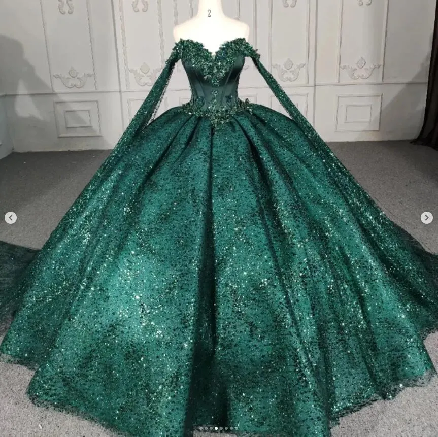 Hunter Green Sparkly Princess Quinceanera klänningar med långärmad Cape pärlstav blommig gillter snörning korsett vestido verde esmer