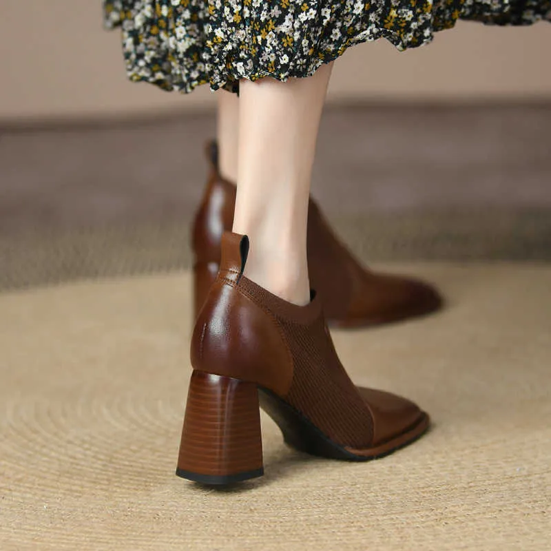 Chaussures habillées printemps automne nouveau 2022 chaussures à talons hauts à talons épais Style britannique petites chaussures en cuir femmes bottes nues tricotées chaussures simples AA230316