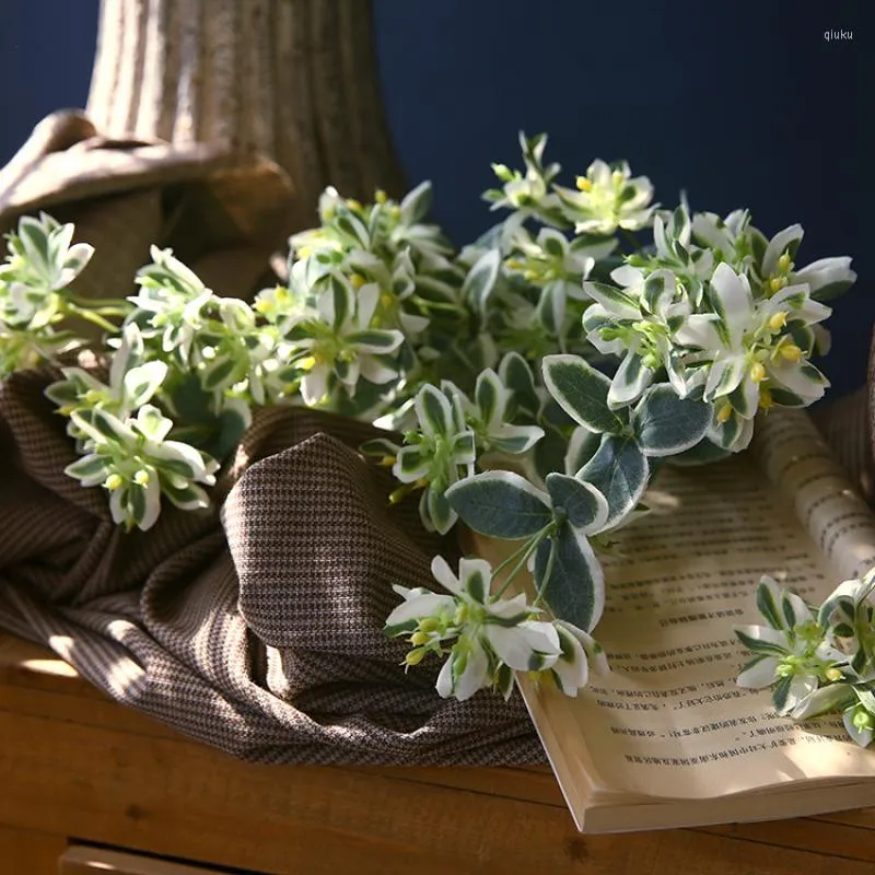 装飾的な花1pc人工植物高山雪の壁の装飾緑の葉のプラスチック製の偽の植物ホームガーデンデコレーション