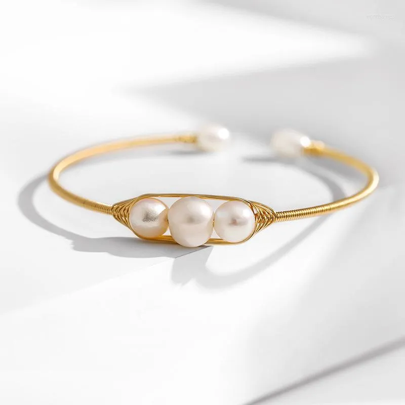Bracelet perle d'eau douce Bracelet pour femmes ouverture réglable Unique couleur or métal ficelle bijoux 2023 Bracelets de mode