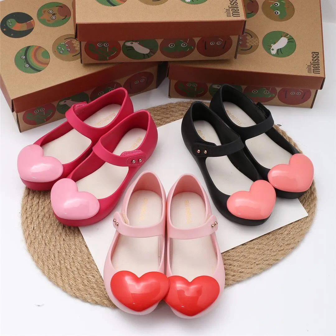 Sandales Mini Melissa Enfants Coeur Douce Fille Jelly Chaussures Sandales Parfumées Chaussures D'été Melissa Sandales Enfants Princesse HMI091 230317