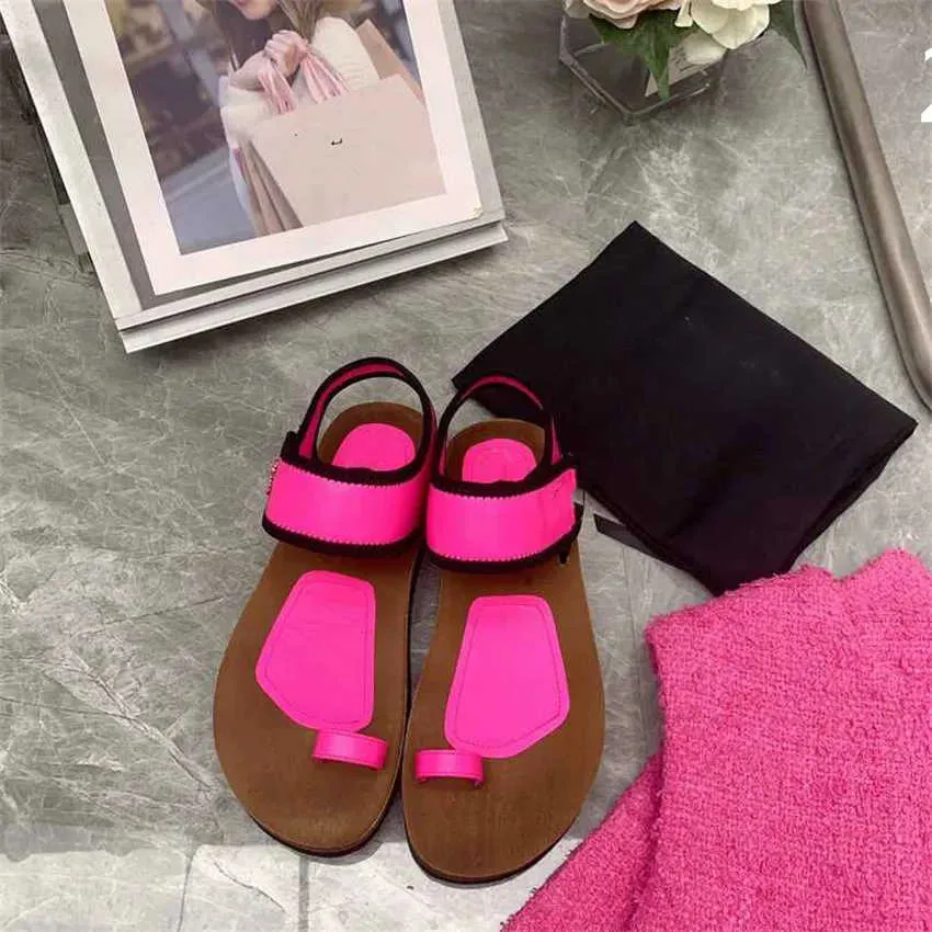 Luxury Designer Flat Sandals 2023 Fashion Amina Channel Women Summer