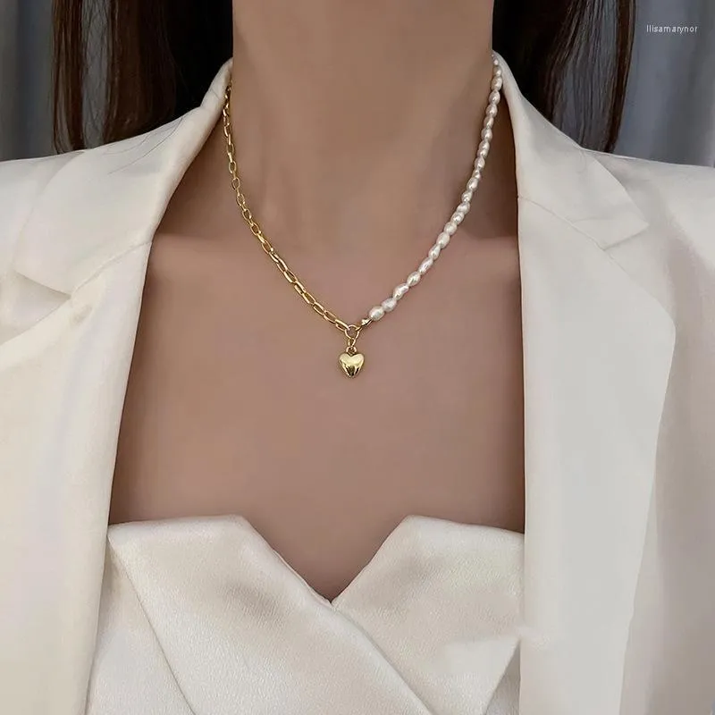 Colliers ras du cou LOVOACC Chic naturel colliers de perles d'eau douce pour les femmes asymétrique couleur or chaîne liée amour coeur pendentif collier
