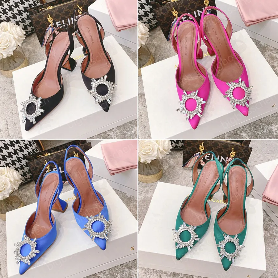 Amina Muaddi High Heels Sandals Crystal Rhinestone Pumps Buty sztyletowe ubiórki buty damskie satynowe palec stóp otwarty 9,5 cm luksusowe designerskie buty ślubne