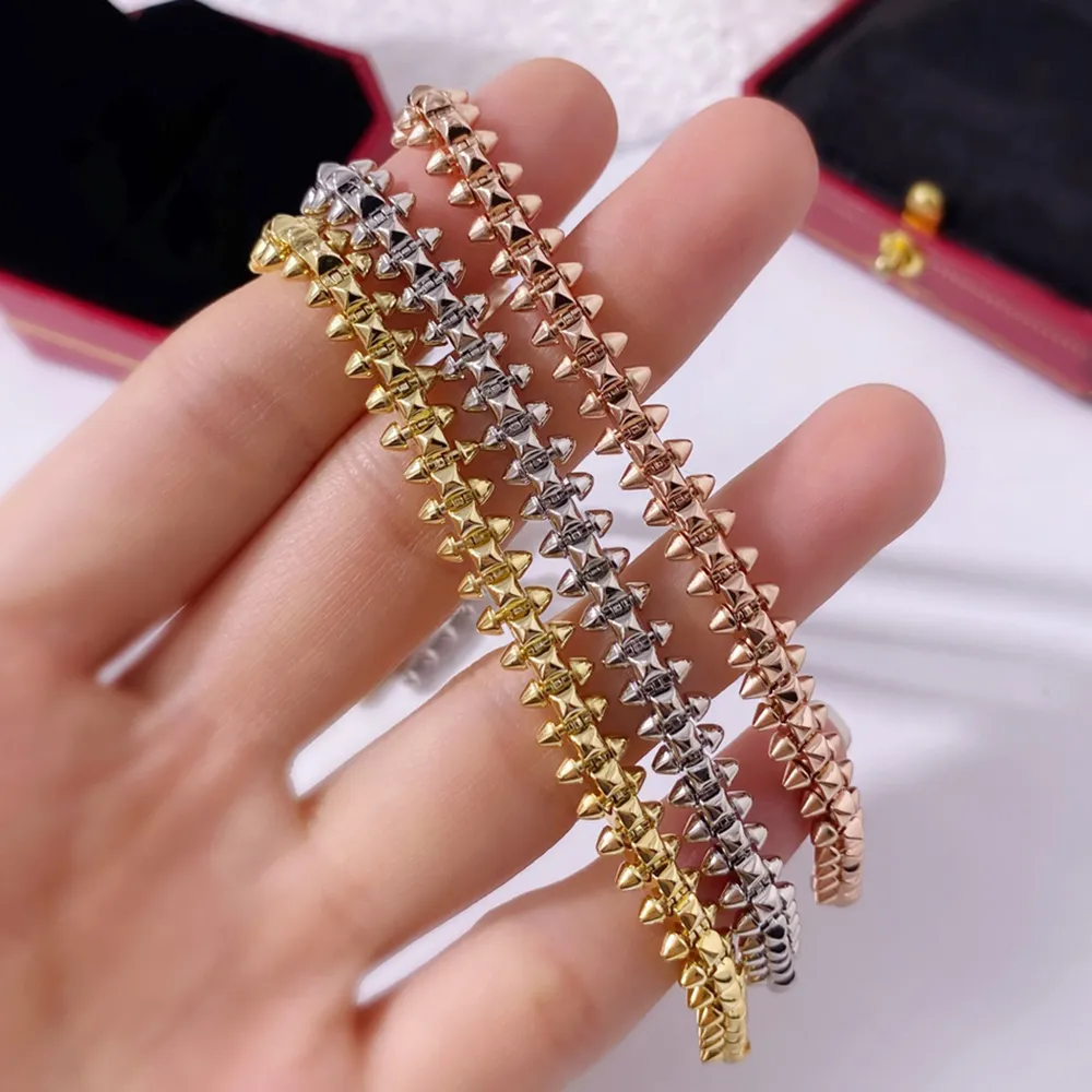 Bracelets Clash Series 팔찌 Man Gold Plated 18K T0P 품질 공식 복제품 패션 럭셔리 클래식 스타일 L을위한 여성 디자이너