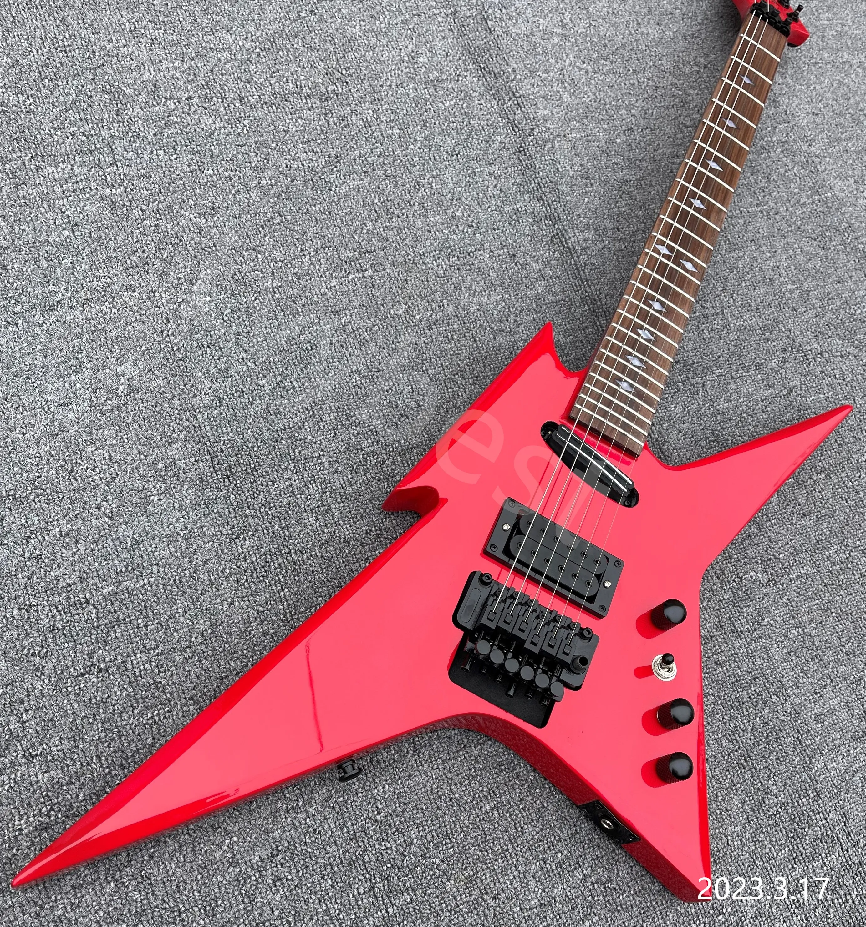 High Glossy Headless Electric Guitar Parts Solid Red Blach High Glossy Headless Electric Guitar Parts Solid Red Blach
