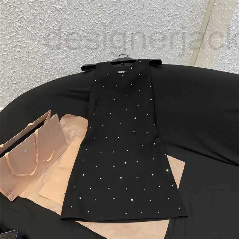 Robes Décontractées Designer Printemps Eté Nouvelle Main Strass Tchèque Plein Diamant Dos Ouvert Célébrité Tempérament Luxe Fleur Sans Manches Débardeur Robe NRUN