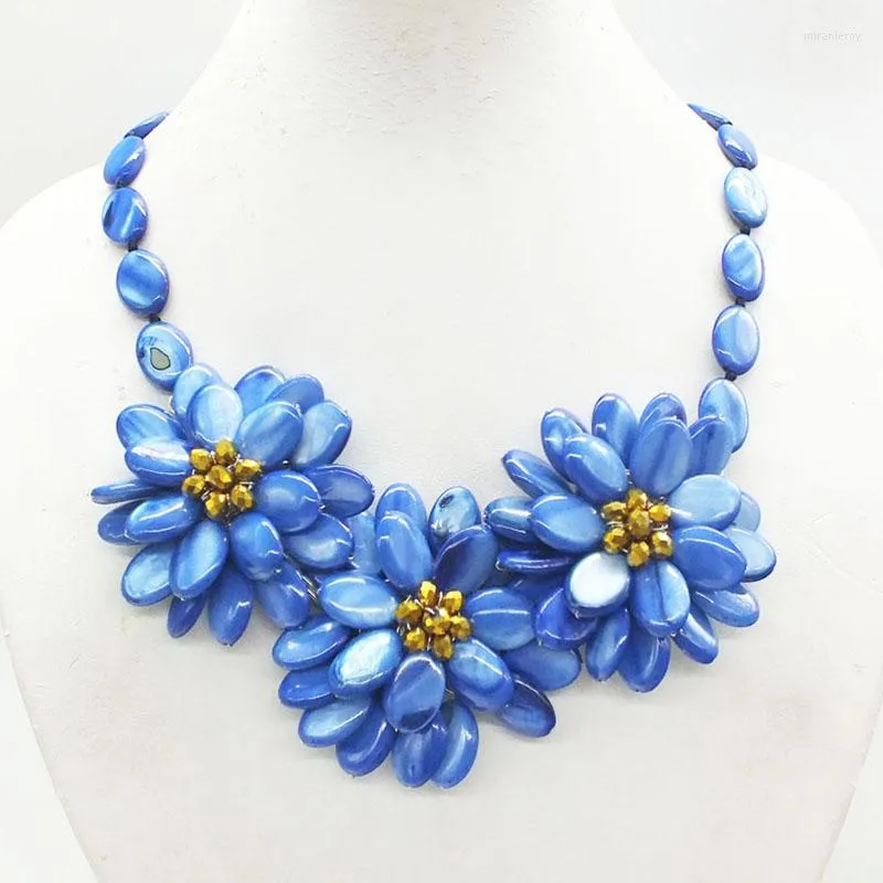 Choker Elegant Refined Royal Blue Natural Shell Flower Necklace. Latest Design Bridal Wedding Jewelry 20"