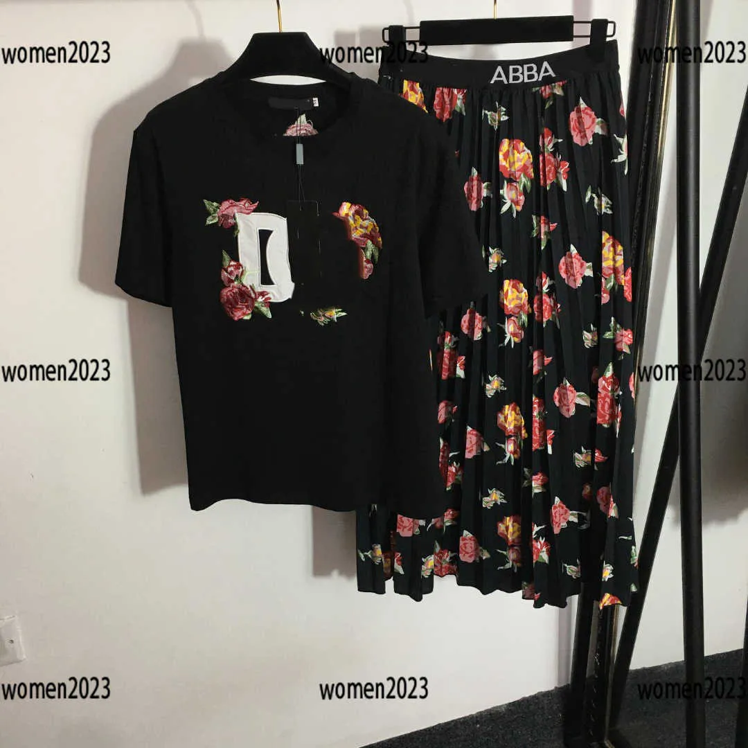 Women's suit girl sets ladies dress 2pcs Embroidered letter T-shirt and floral print skirt Summer Free shipping Size S-XL New arrival Mar14