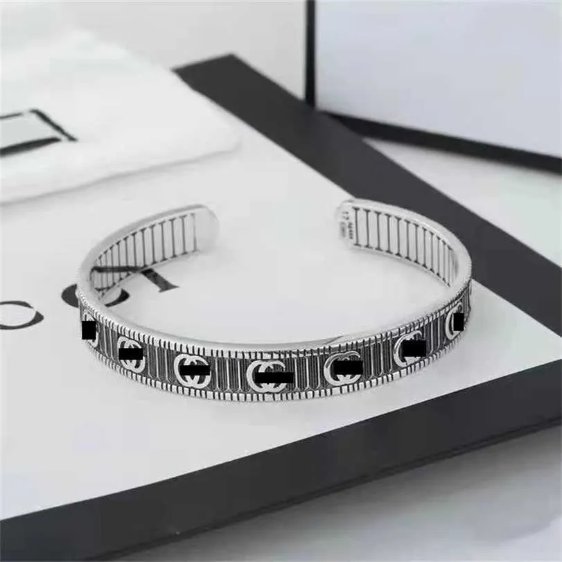 2023 Designer New Gujia Stripe Double G Open One Size Copper Plated 925 Sterling Silver Simple Personality Vertical Pattern Bracelet for Men and