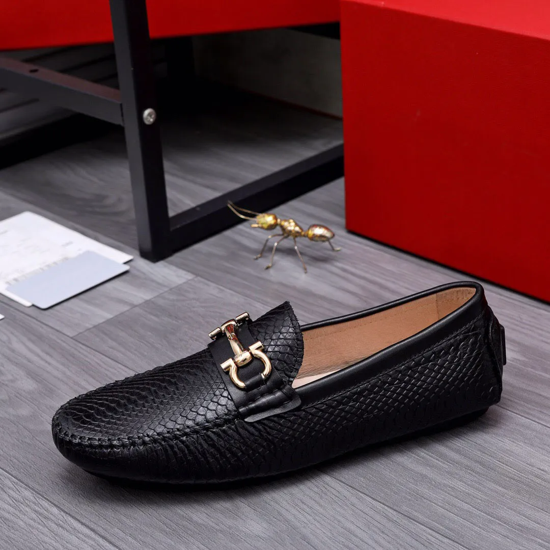 2023 Heren Casual Echte lederen Loafers Moccasins Brand Ademende slip On Boat Shoes Men Formele kledingschoenen Maat 38-44