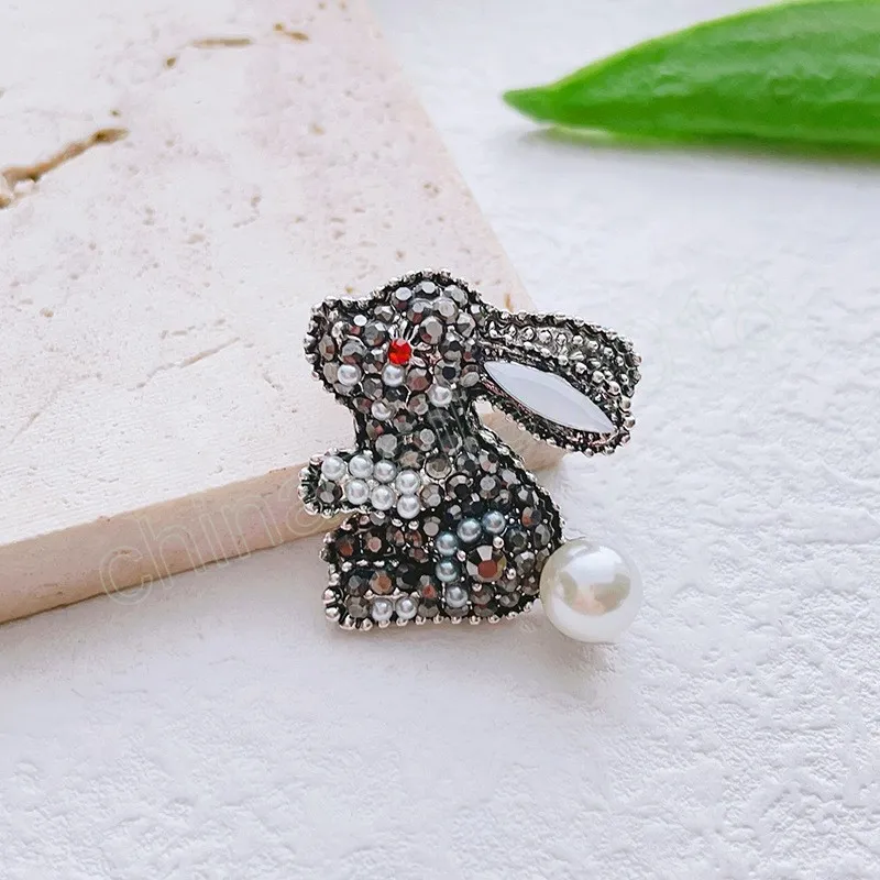 Perle strass lapin broches pour femmes à la mode Vintage broche épinglettes dessin animé Animal broche lapin bijoux cadeau pour fille