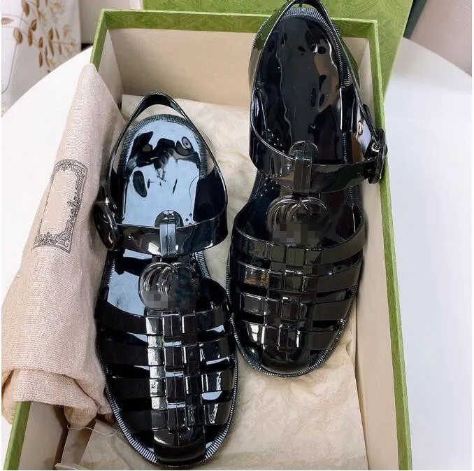 2023 Luxe Designer Dames Sandalen Jelly Sandaal Slippers Sandalen Rubber Schoenen Flip Flops Candy Transparant Clear Vrouwen Dubbele PVC platte Gesp Strand Romeinse schoenen