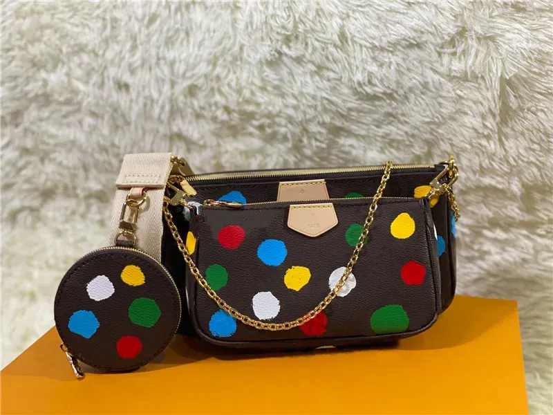 디자이너 고급 가방 Yayoi Kusama X YK Pochettethepe-piece 슈트 백 M44823 Pochette 좋아하는 MM Epaule 어깨 어깨 크로스 바디 핸드 백 최고 품질