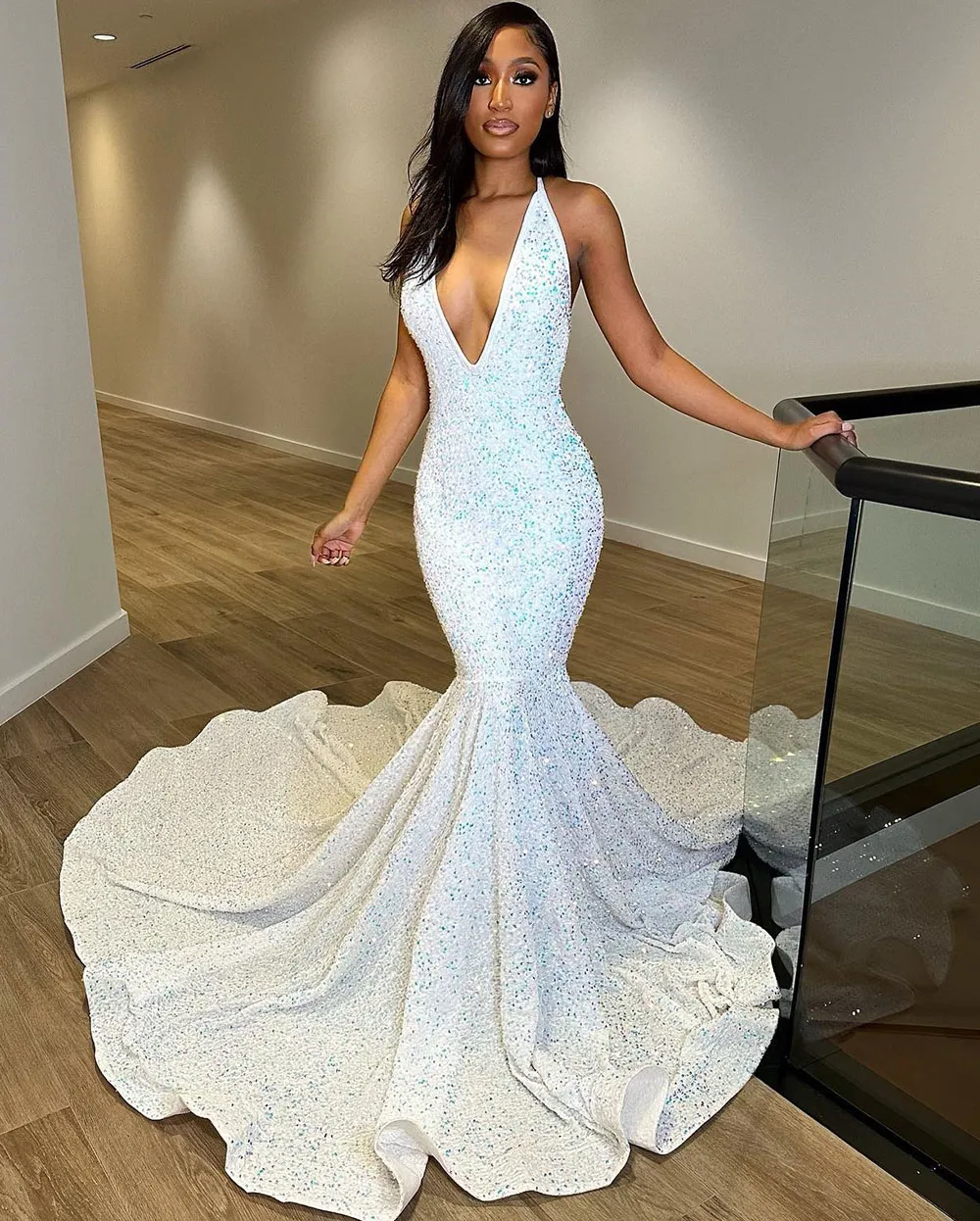 Sexy Mermaid Evening Dress 2023 V-neck Sequin White Backless Sequined Prom Formal Gowns African Black Girl Robe De Soiree Vestidos Feast Formel