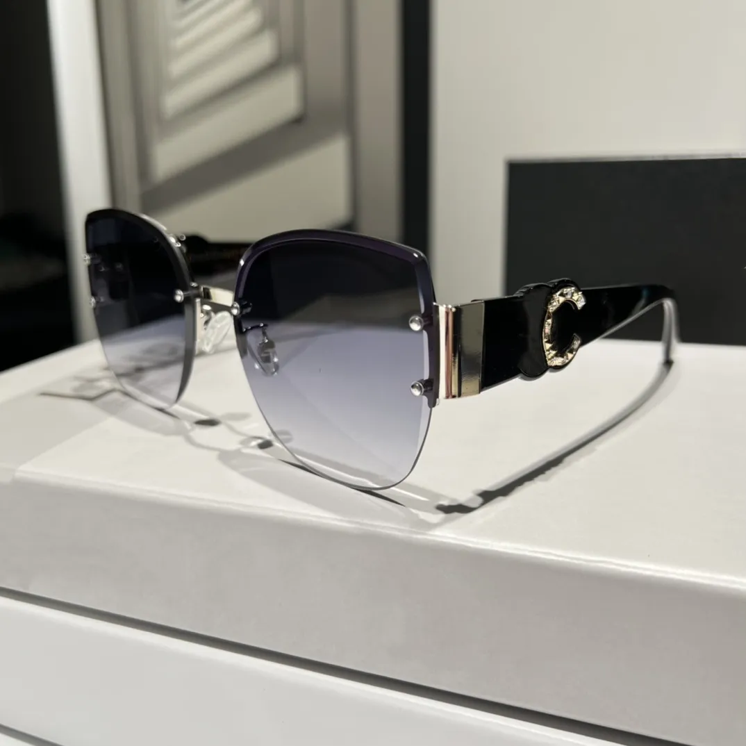 2023 luxe mode été sans monture lunettes de soleil pour femmes ovale style anti-ultraviolet rétro plaque planche cadre mode lunettes aléatoire boîte 2920