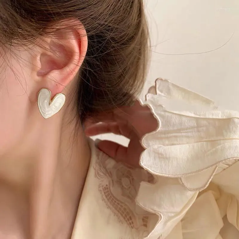 Studörhängen 2023 Fashion Elegant Metal Emamel Heart Pearl Korean Jewelry for Woman Girls Accessories Wholesale