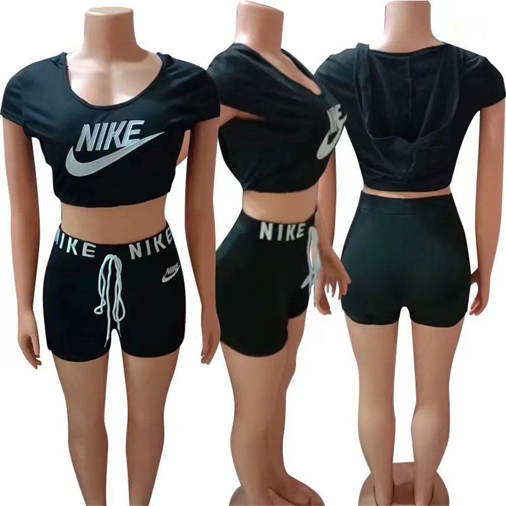 2024 Tasarımcı Marka Kadınlar Pamuk Trailsuits Yaz artı Boyut 3xl Nakış Kıyafetleri İki Parçalı Set Kısa Kollu Kapşonlu Tişört ve Şort Günlük Sporlar 9513-5