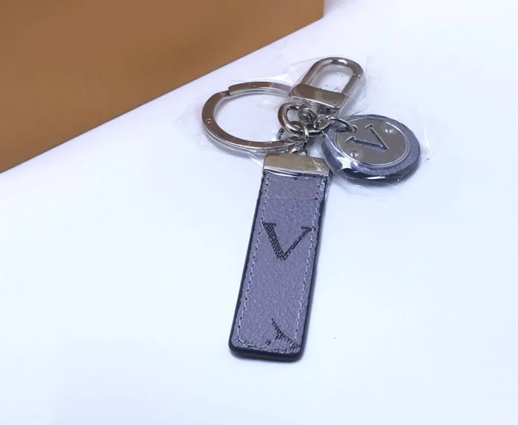 High Quality Keychain Luxury Designer Brand Key Chain Men Car Keyring Women Buckle Keychains Handmade Leather Bags Pendant Accesso9684571