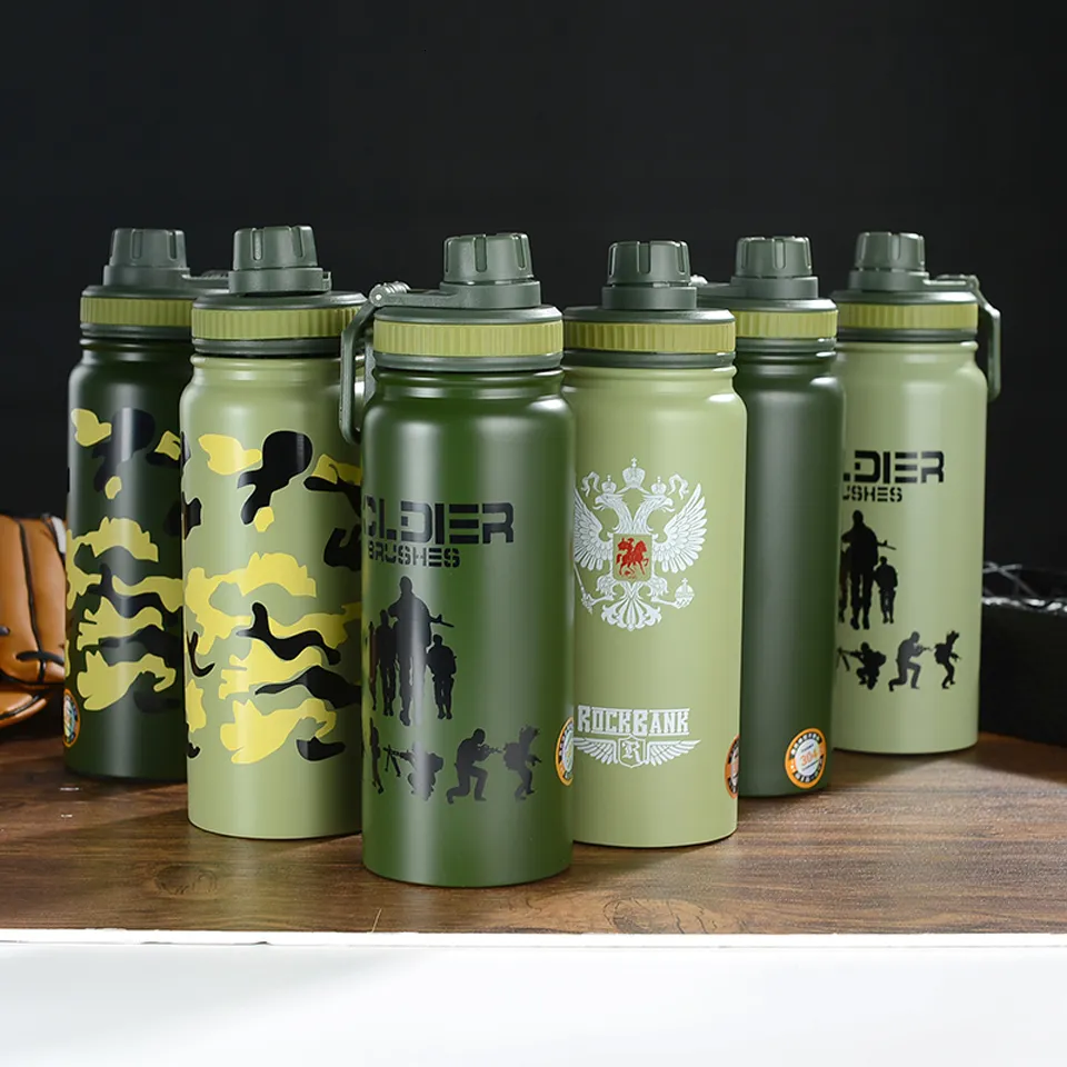 Garrafas de água 700/900ml Sport Garrafa de água em aço inoxidável portátil à prova de vazamento de bebidas ao ar livre Ferramenta de camping militar do exército 230320