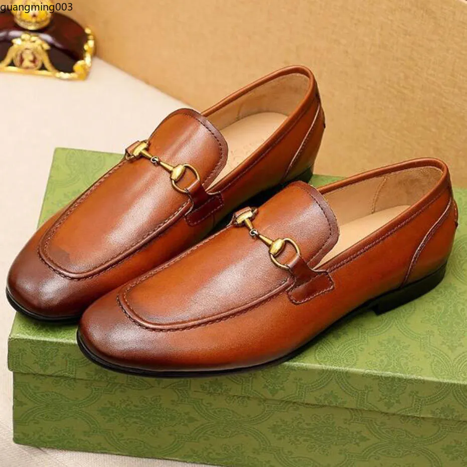 2023 Erkek Moda Orijinal Deri Slip-On Oxfords Erkek İş Ofis İşi ​​Resmi Elbise Ayakkabı Marka Tasarımcısı Partisi Düğün Düz Ayakkabıları Boyut 38-45 MKJKKK GM300001