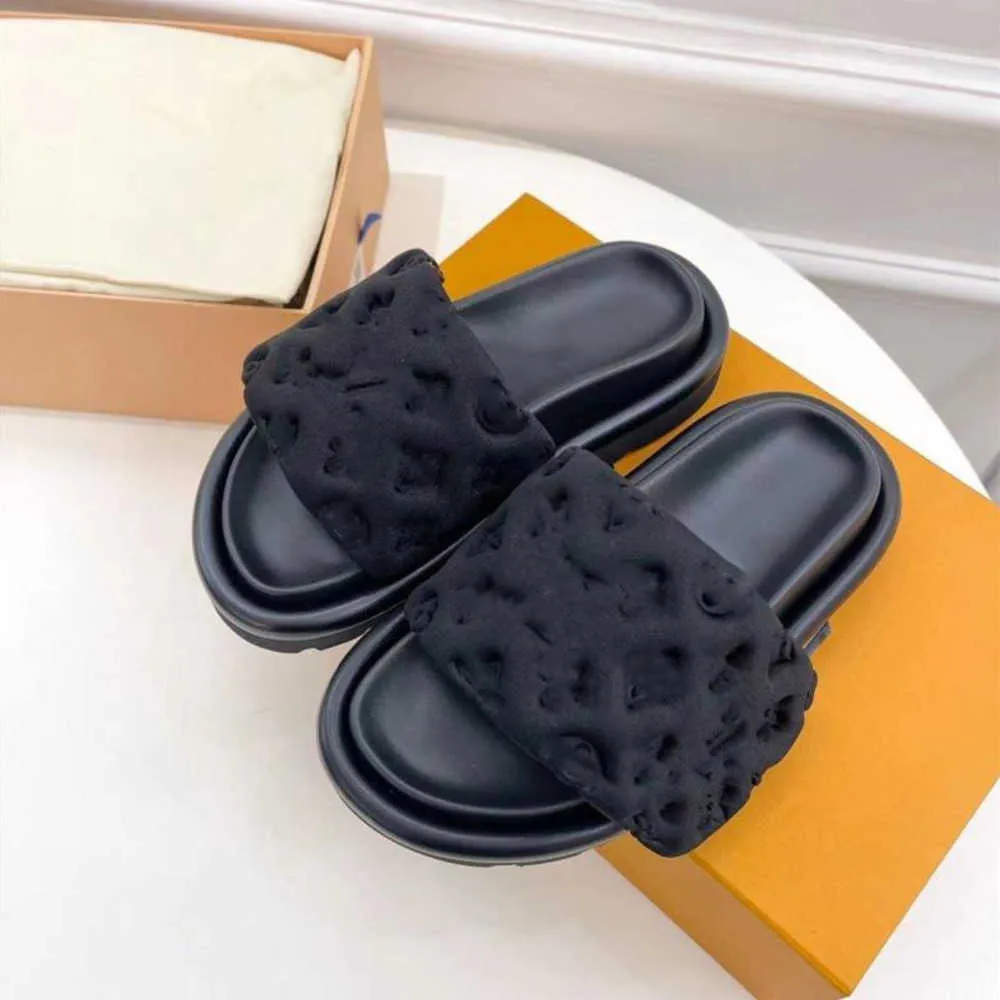 Slippers Platform Designer Slipper Luxurious Sandles Pool Pillow Comfort Mule Slides Platforms Sandal For Woman Real Leather Summer Shoe With Box clogs 85ess