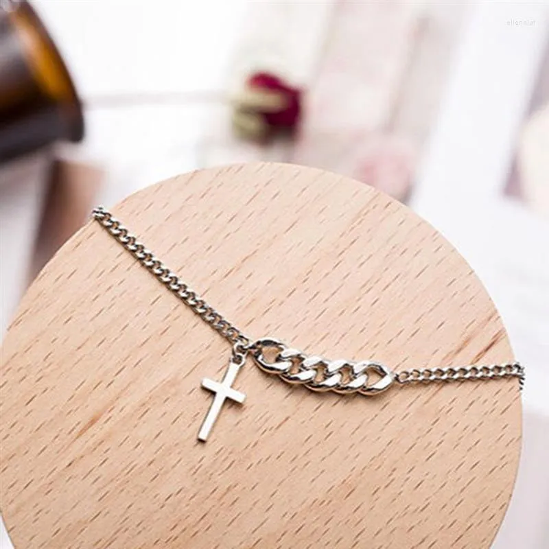 Choker 2023 Mode Trendy Splitter Farbe Ketten Kreuz Anhänger Kurze Halskette Für Frau Legierung Religiöse Schmuck Männlich