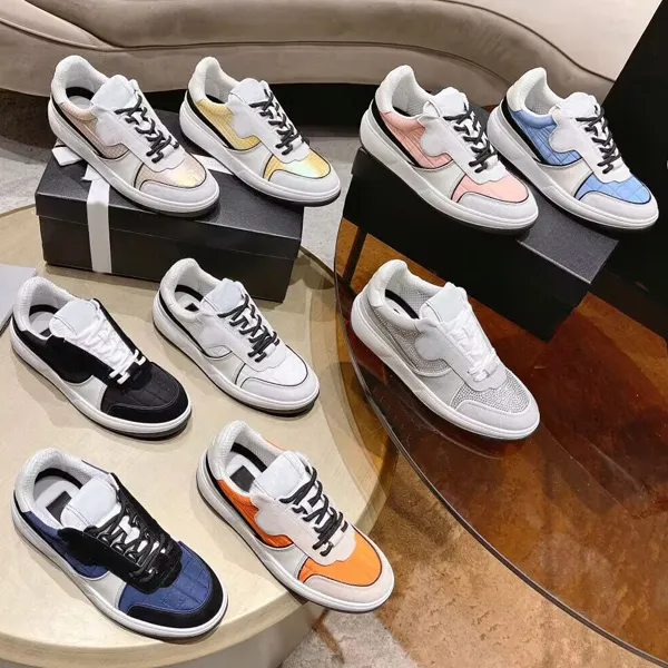 Bulk Sketchers Mens Casual Shoess Travel Fashion Designer SHoes White Sports Trainers Women Lace Up Sneaker Leather Cloth Gym Flat Bottom Shoe Platform Lady Sneakers Size 35 38 41 With Box From