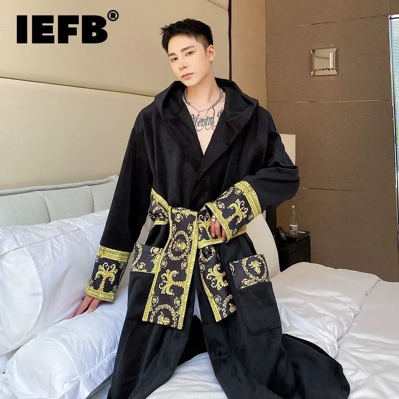 Men's Robes IEFB hiver épaissi confortable velours léger luxe à capuche longue chemise de nuit hommes mode Robes ceinturée vêtements chauds 9Y9924 230320