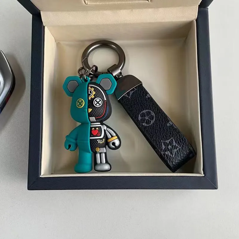 Keychain Car Luxurys keychain designers Bear Key chain Solid color monogrammed Key chains versatile Fashion Leisure Pendant key