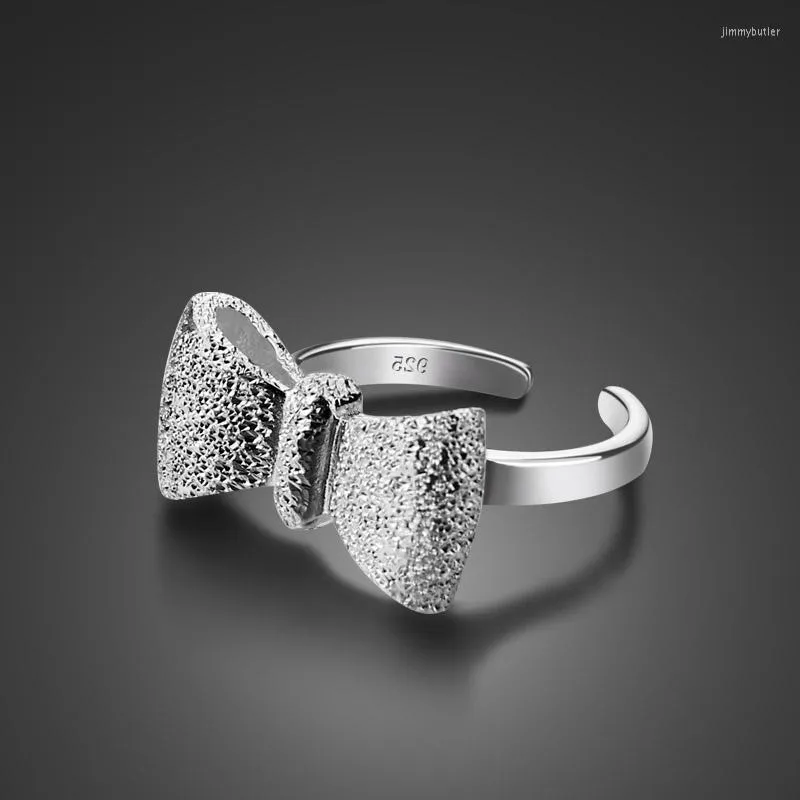 Pierścienie klastra mody elegancki srebrny pierścień Bowknot. Pierścień z regulowanego rozmiaru 925 925 dla kobiet. Śliczna biżuteria dziewczyna.